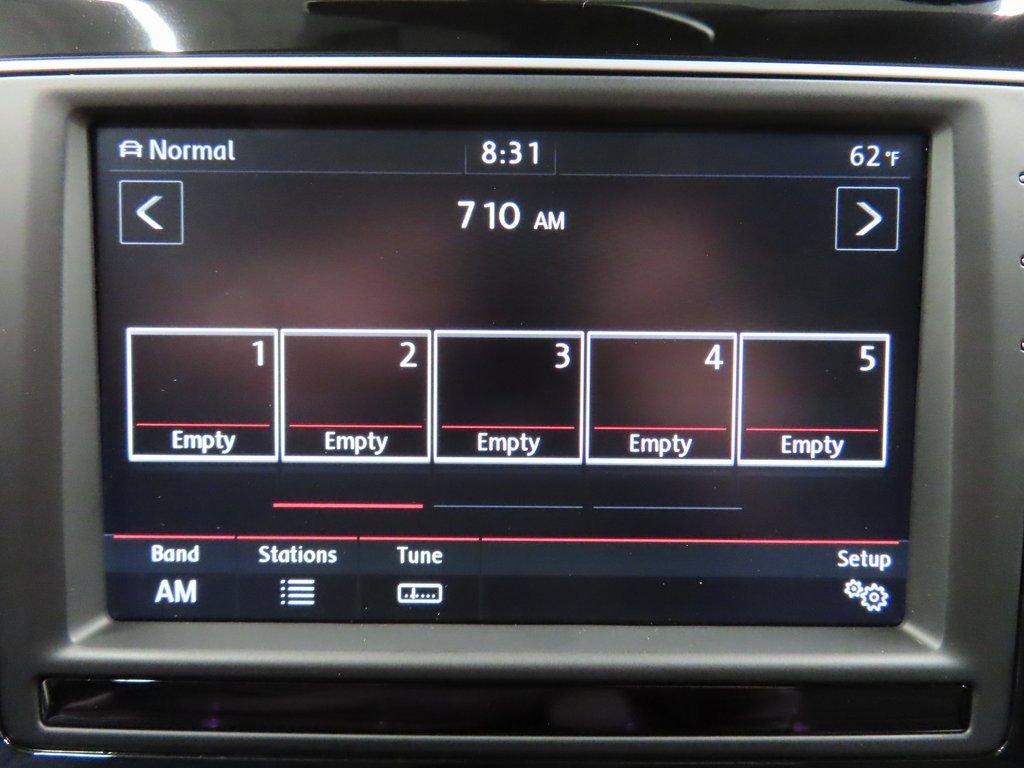 Used 2016 Volkswagen Golf R 4-Door image 15