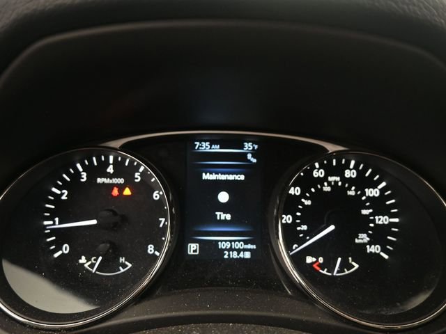 Used 2015 Nissan Rogue SV w/ SV Premium Package image 17