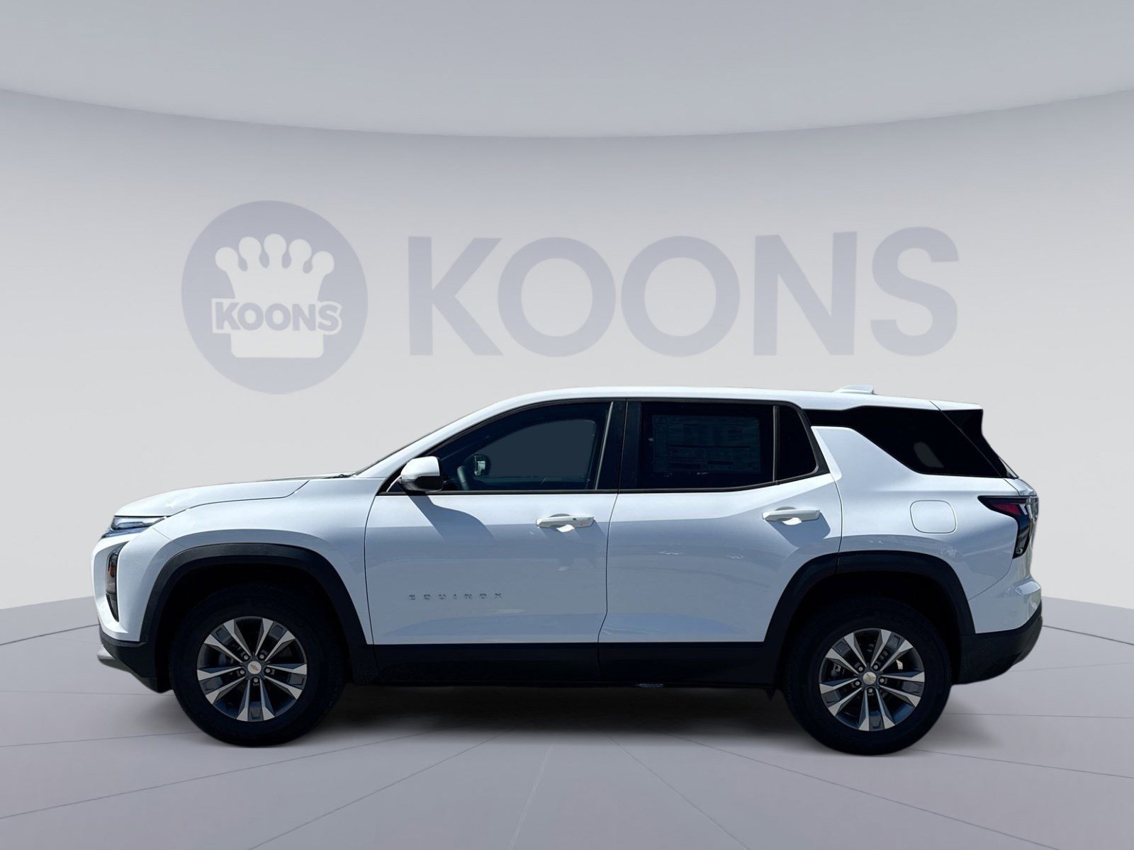 New 2026 Chevrolet Equinox LT image 2