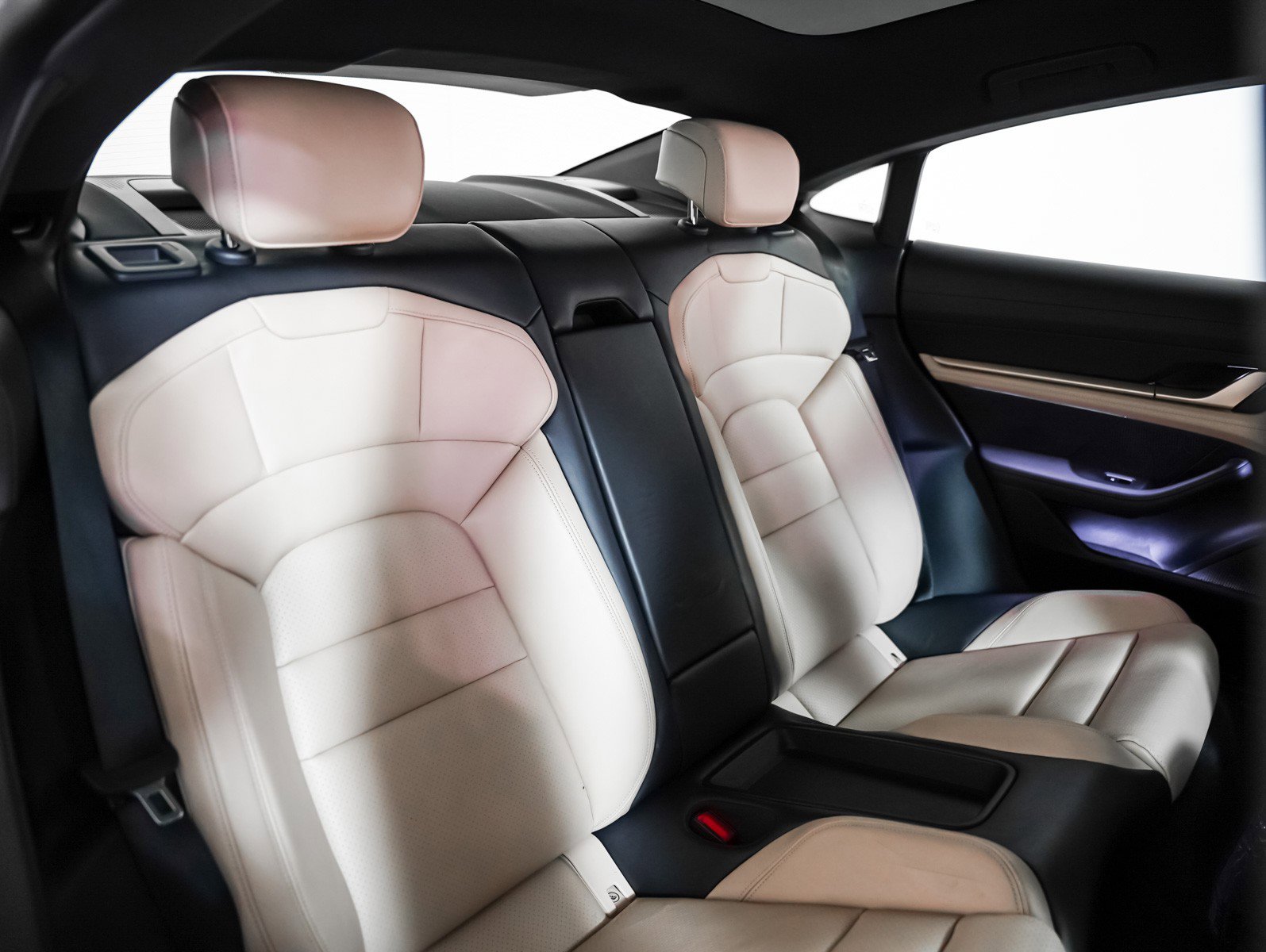 Certified 2022 Porsche Taycan 4S image 6