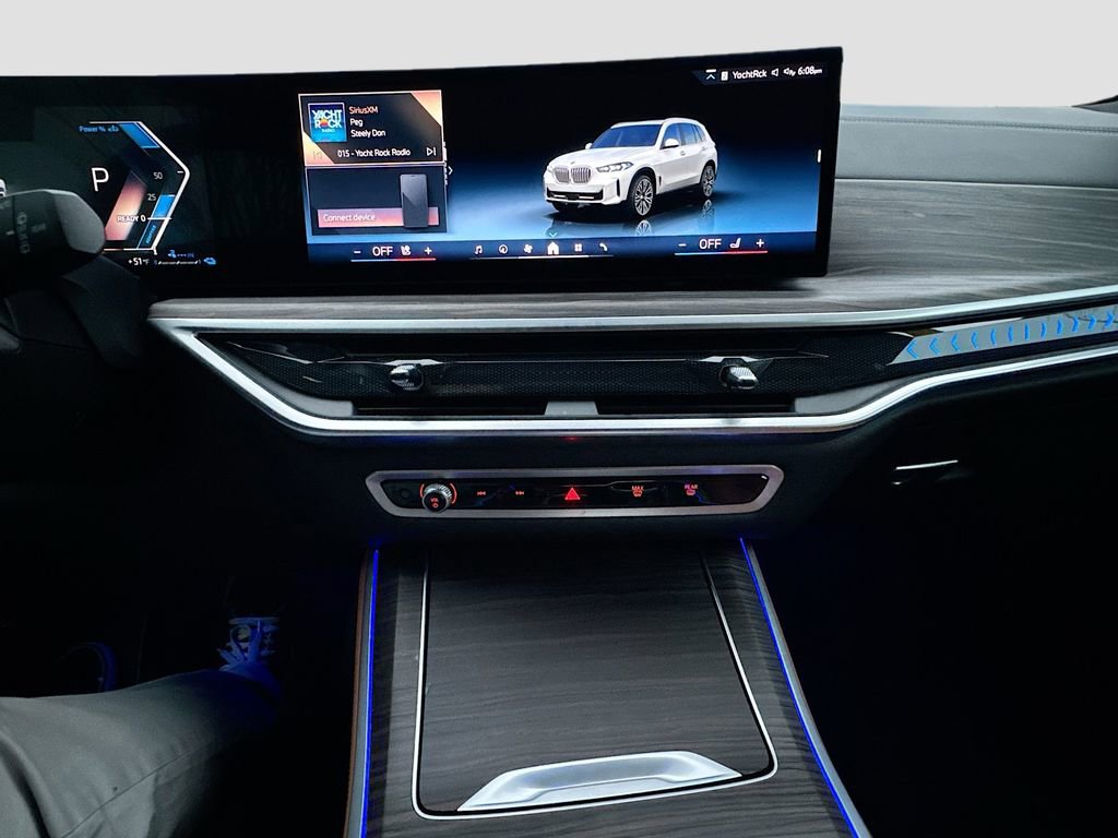 Used 2024 BMW X5 xDrive50e w/ Parking Assistance Package image 17