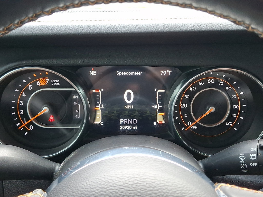 Used 2022 Jeep Wrangler Unlimited Sahara AWD/4WD image 21