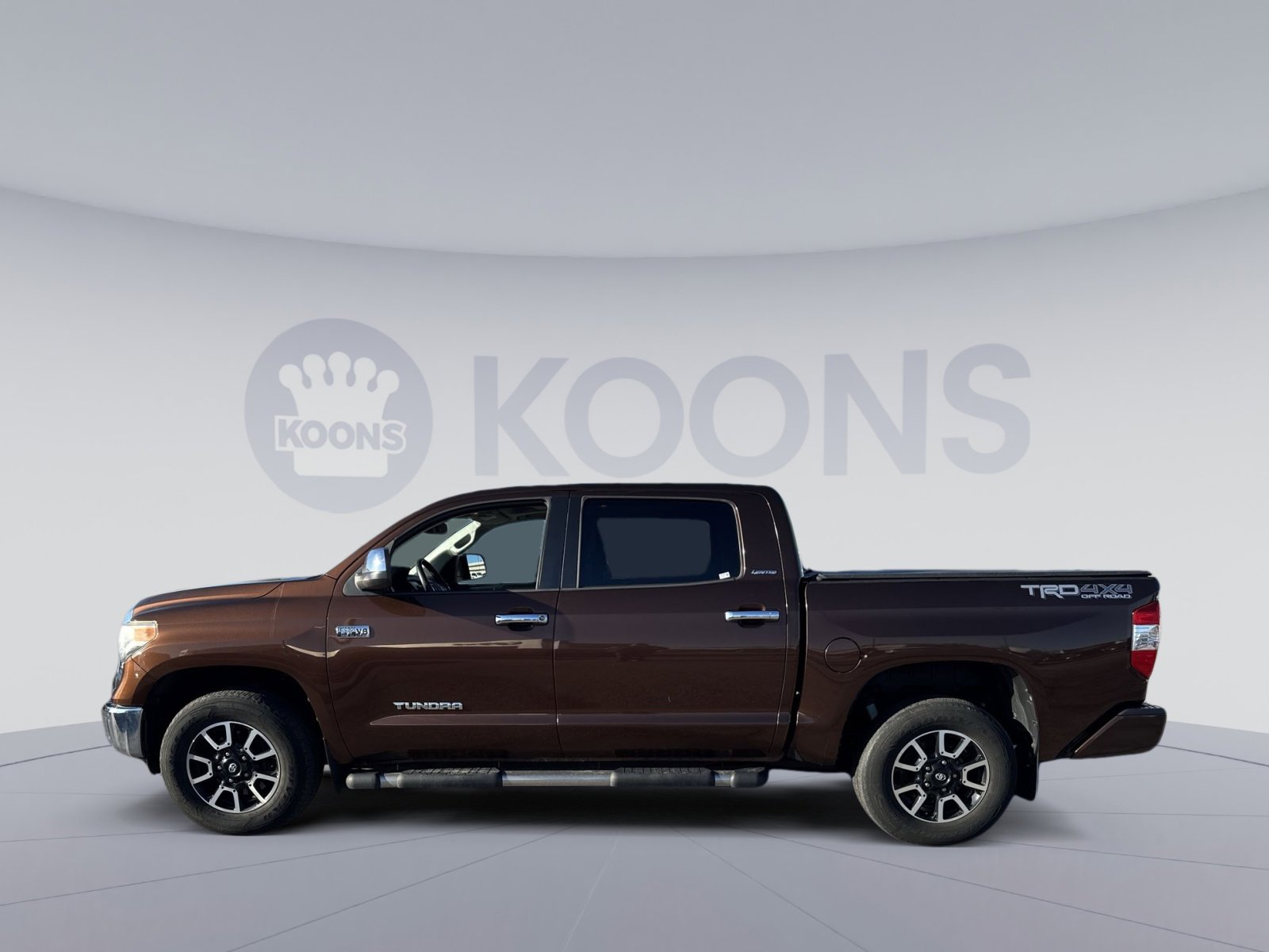 Used 2016 Toyota Tundra Limited w/ Limited Premium Package image 2