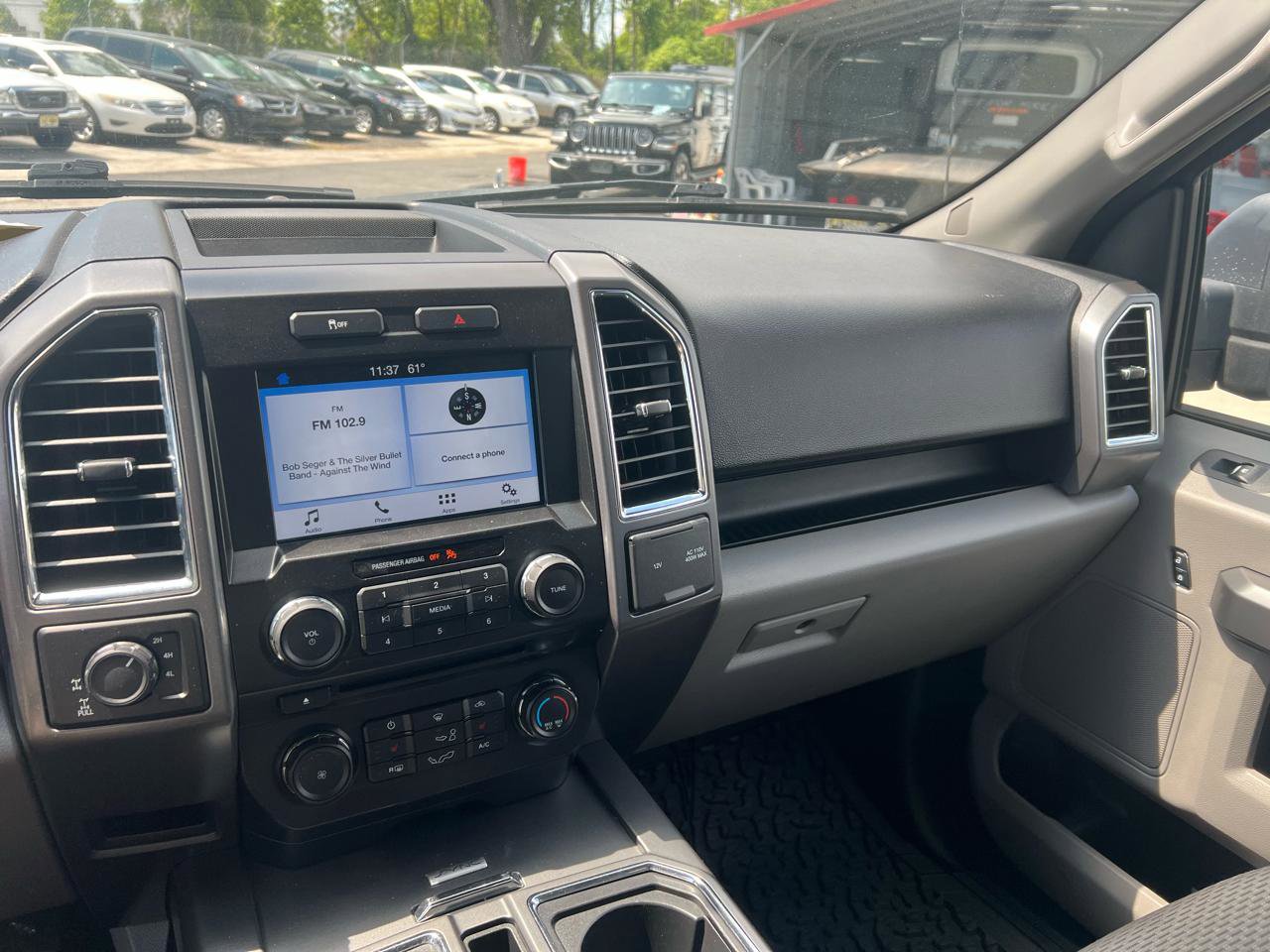 Used 2016 Ford F150 XLT w/ Equipment Group 302A Luxury AWD/4WD image 13