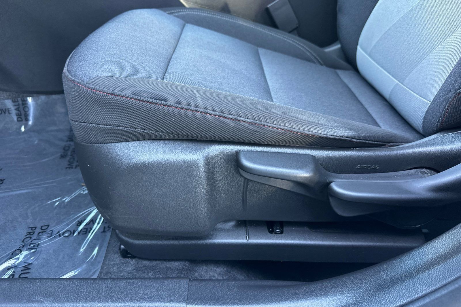 Used 2025 Chevrolet Trax RS image 14