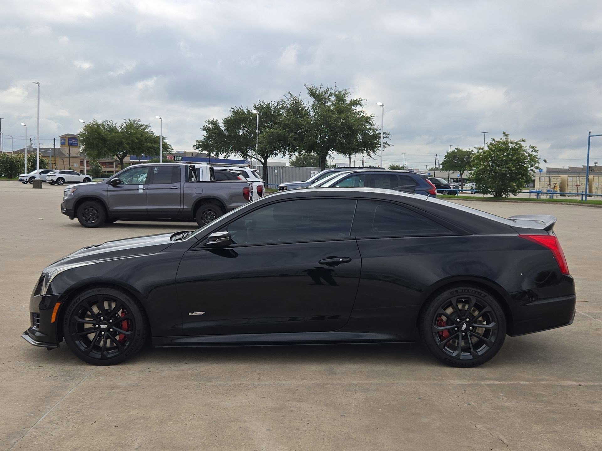 Used 2017 Cadillac ATS V w/ Carbon Black Package RWD image 7