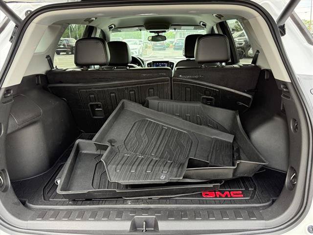 Used 2023 GMC Terrain SLT w/ Elevation Edition FWD image 13
