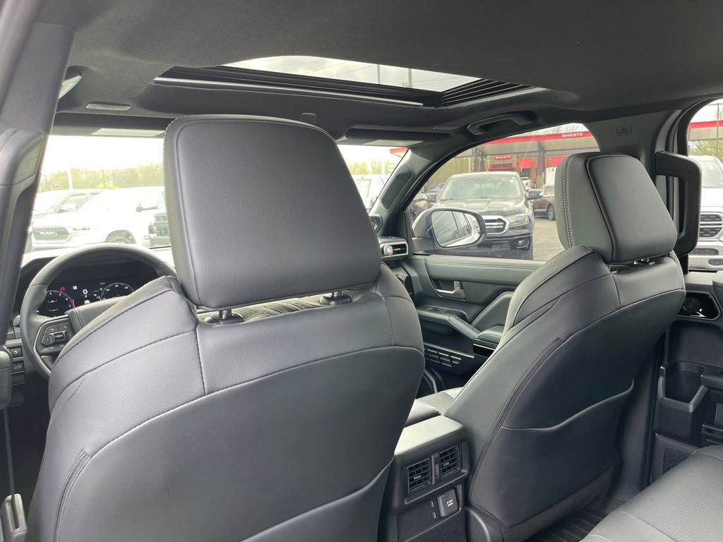 Used 2025 Toyota 4Runner Limited image 15