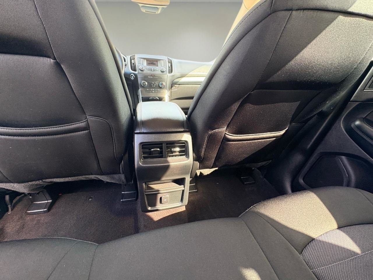 Used 2019 Ford Edge SE image 30