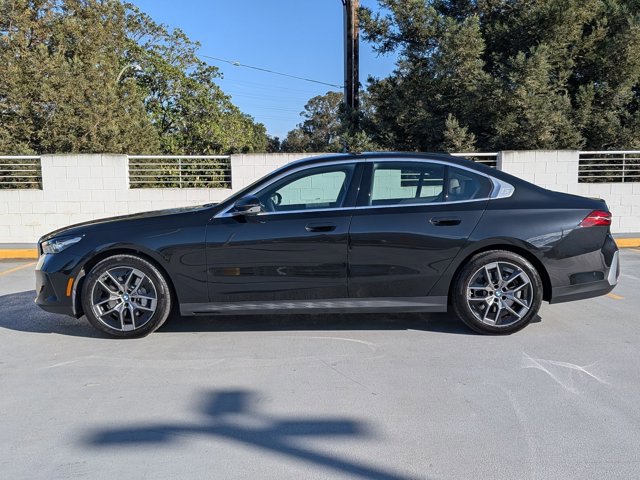 Used 2026 BMW 530i w/ Premium Package image 9