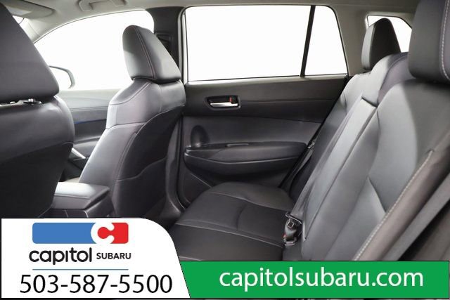 Used 2022 Toyota Corolla Cross XLE image 31