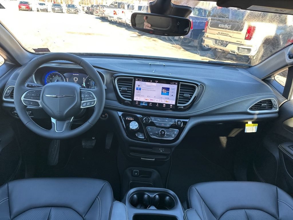 New 2026 Chrysler Pacifica Select AWD/4WD image 14