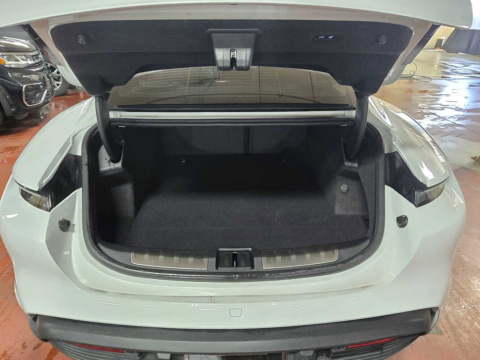 Used 2020 Porsche Taycan 4S image 13