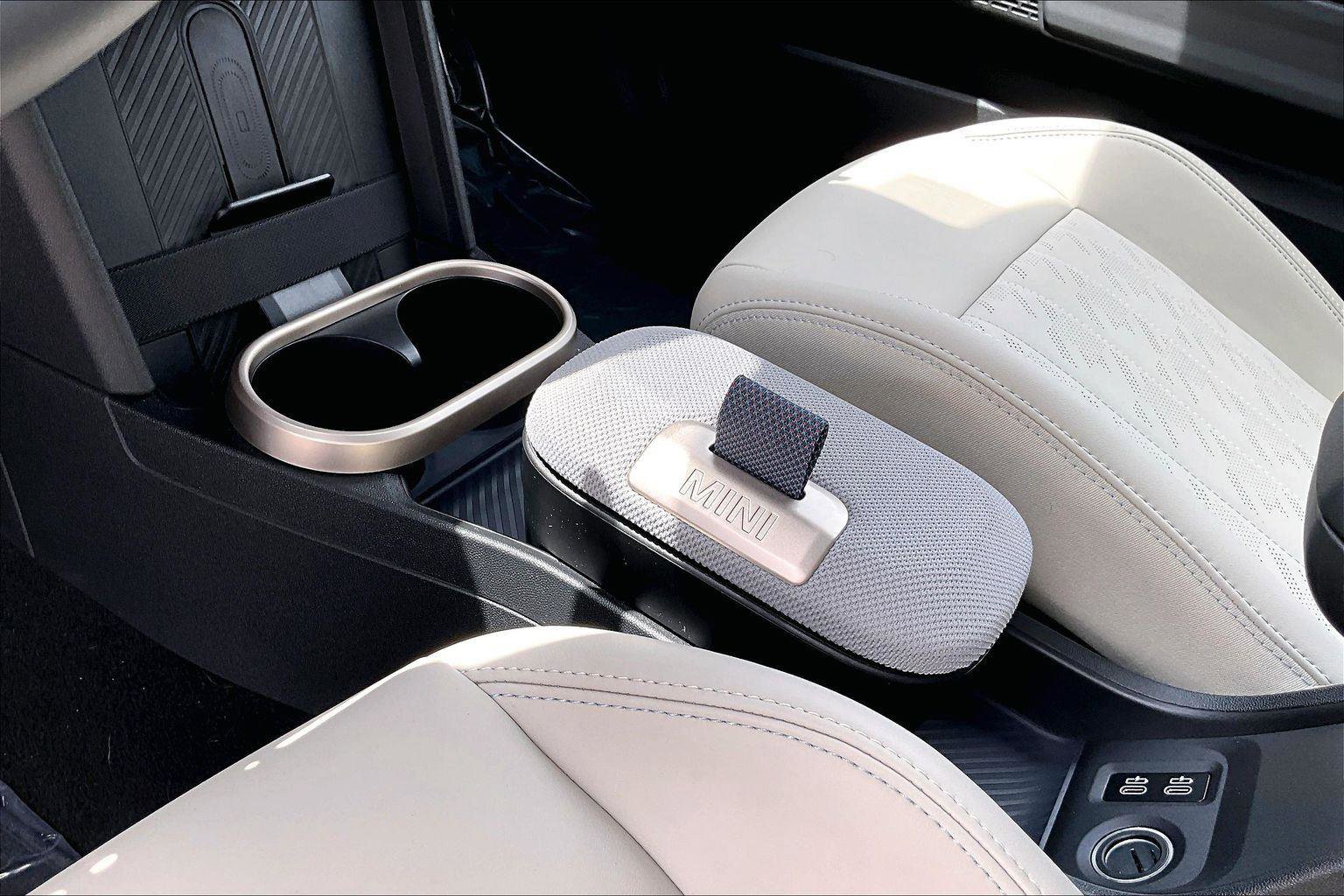 Used 2025 MINI Cooper S FWD image 18