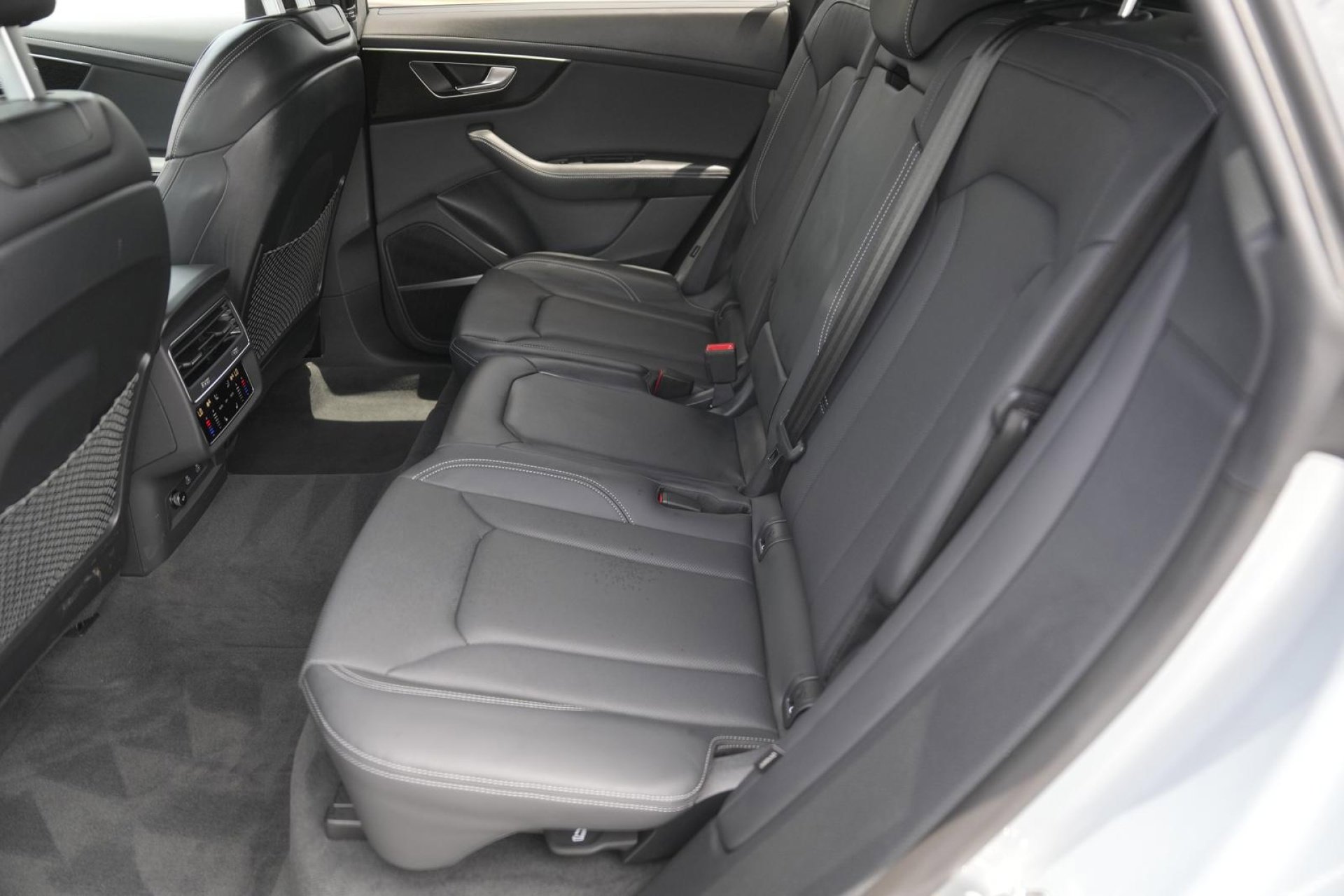 Certified 2025 Audi Q8 Prestige w/ Prestige Package image 28