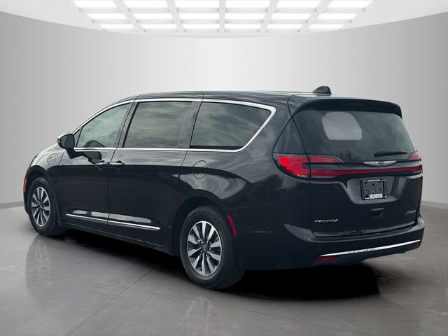 Certified 2023 Chrysler Pacifica Limited image 5