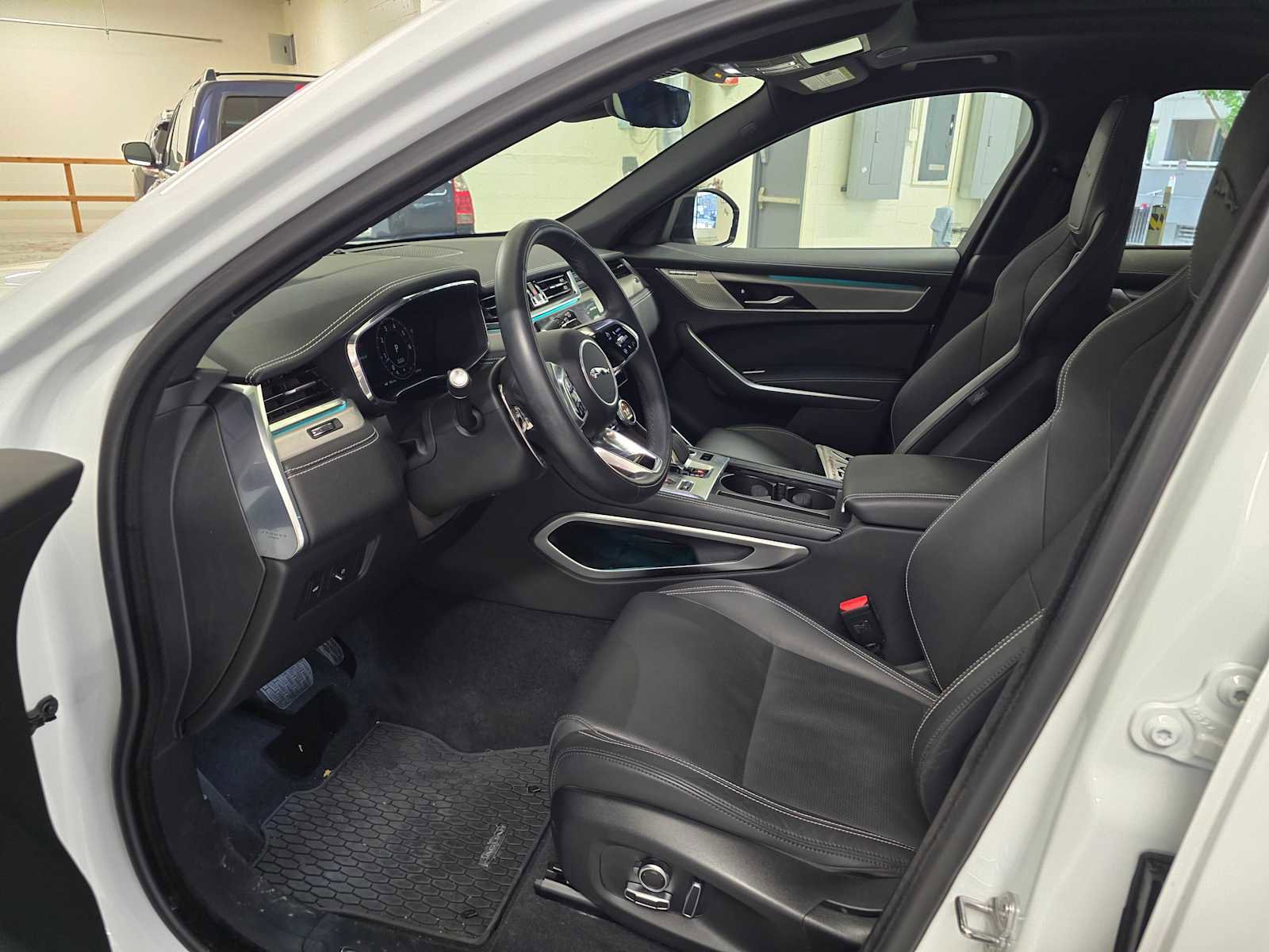 Used 2026 Jaguar F-PACE R-Dynamic S AWD/4WD image 23