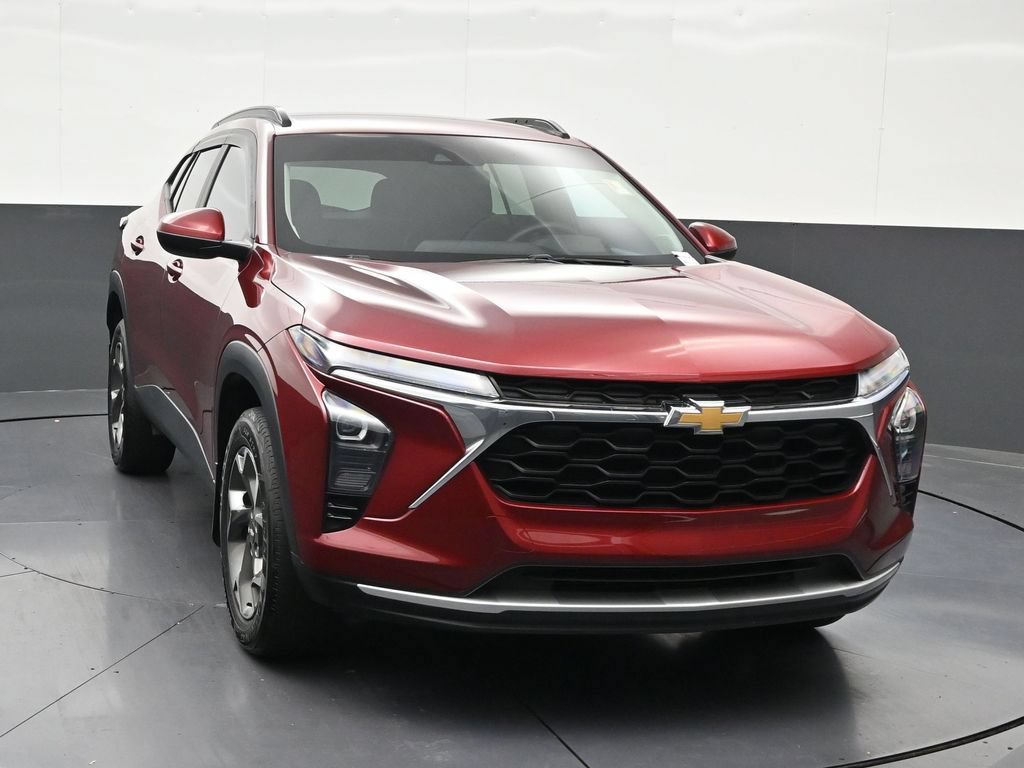 Used 2024 Chevrolet Trax LT FWD image 8