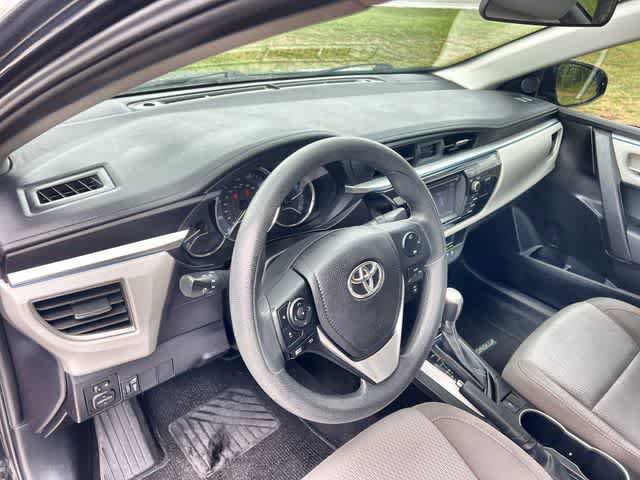 Used 2016 Toyota Corolla LE FWD image 15
