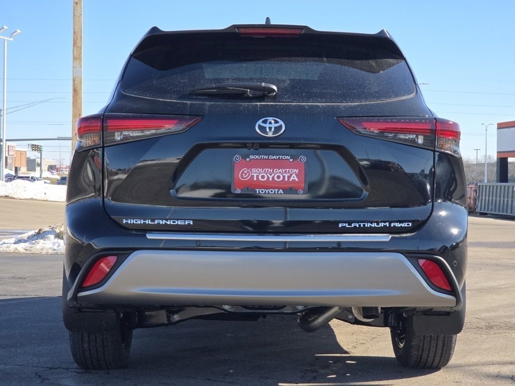 New 2026 Toyota Highlander Platinum image 26