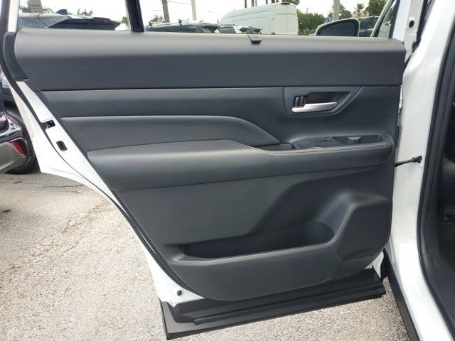 Used 2024 Toyota Grand Highlander Limited image 10