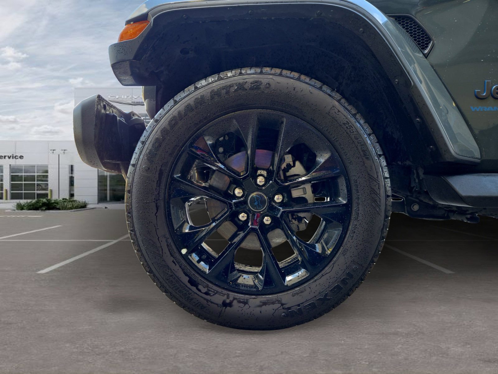 Used 2025 Jeep Wrangler Unlimited Sahara AWD/4WD image 10