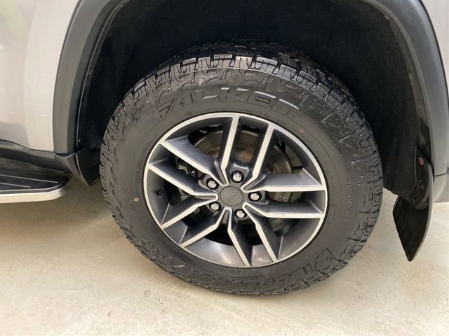 Used 2019 Jeep Grand Cherokee Limited image 18