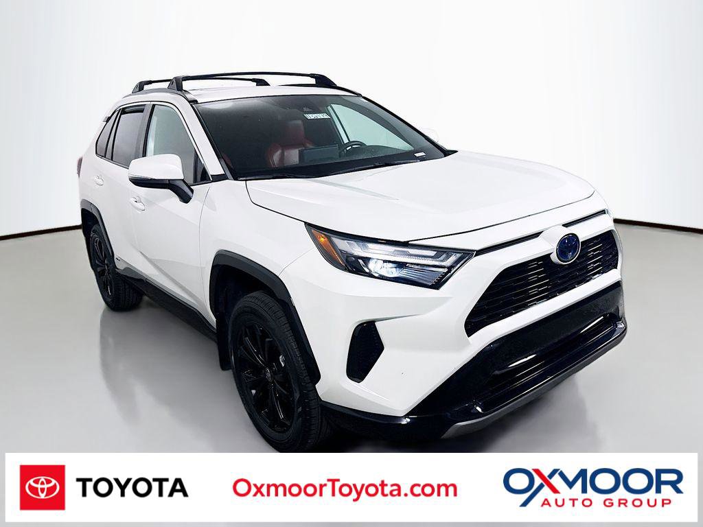 Used 2022 Toyota RAV4 SE video 1