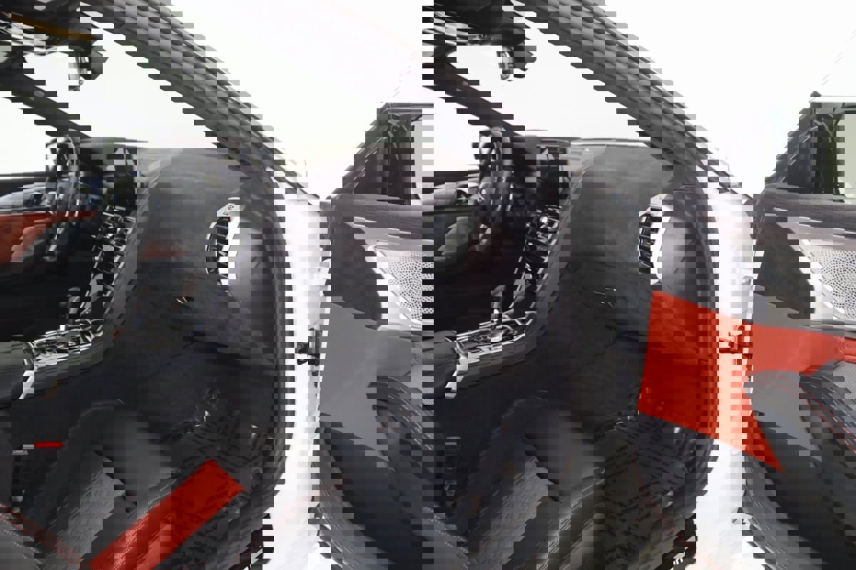 Used 2025 BMW M8 Competition image 61