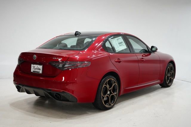 New 2025 Alfa Romeo Giulia AWD w/ Driving Assist Package image 7