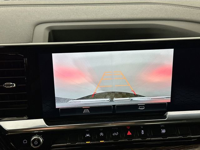 Used 2025 GMC Sierra 1500 Elevation image 13