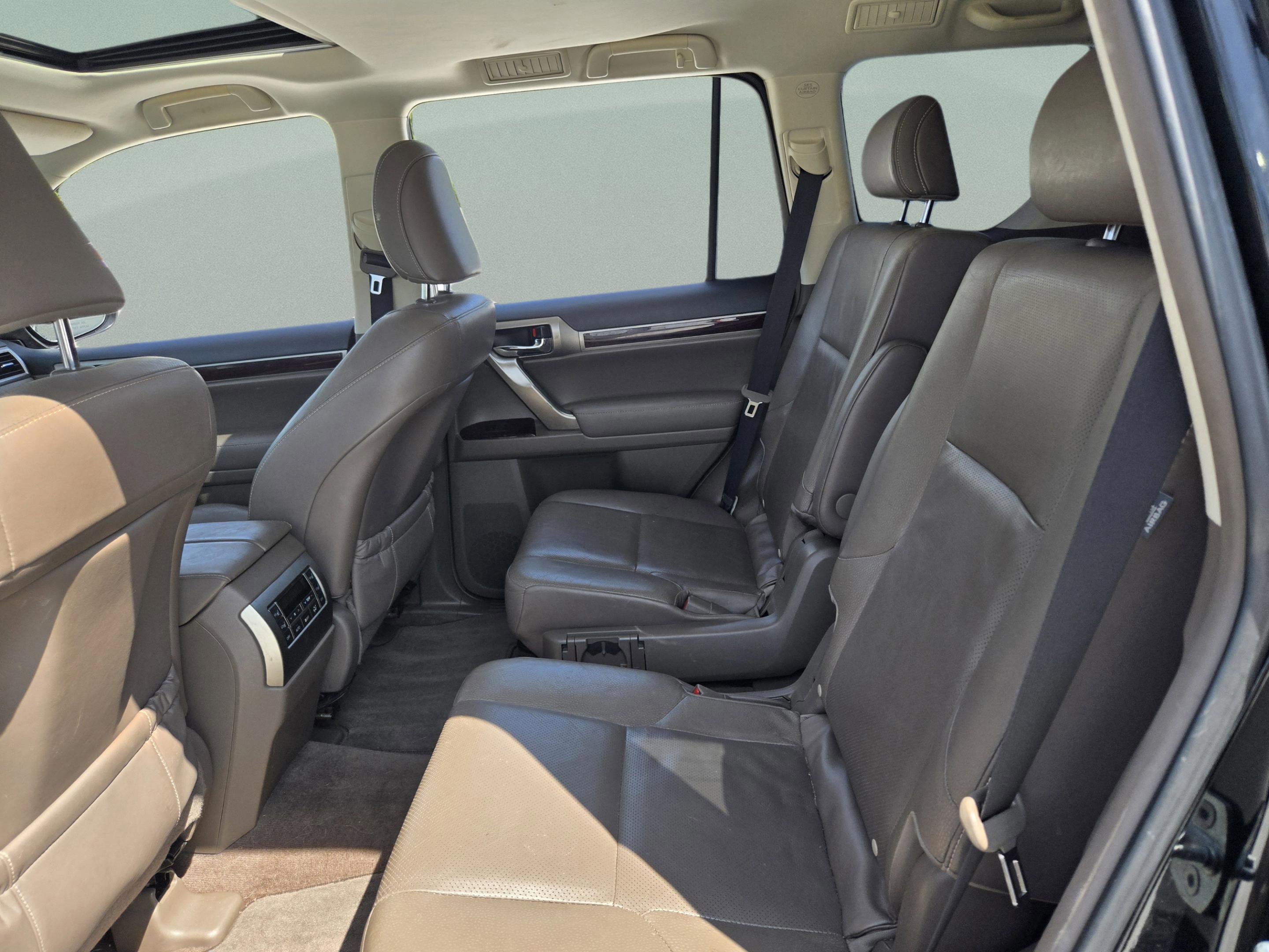 Used 2017 Lexus GX 460 Premium AWD/4WD image 8