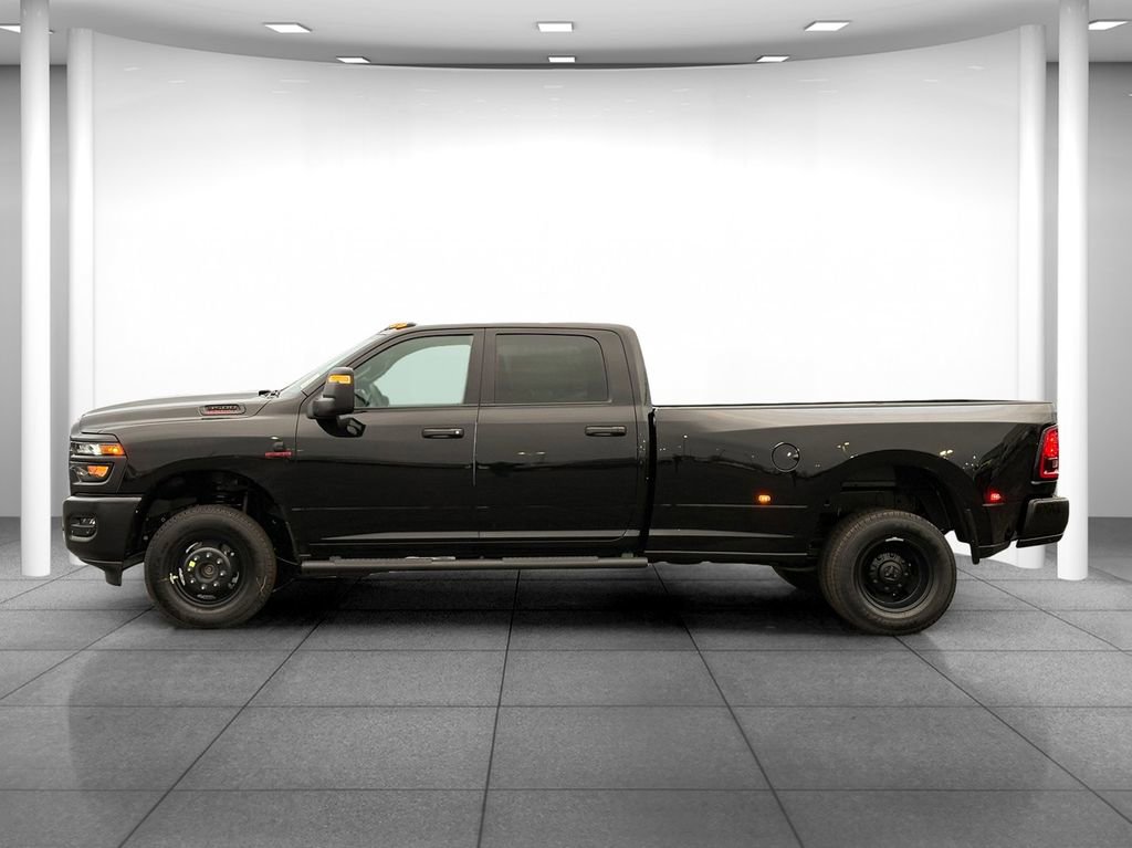 New 2026 RAM 3500 Tradesman AWD/4WD image 4