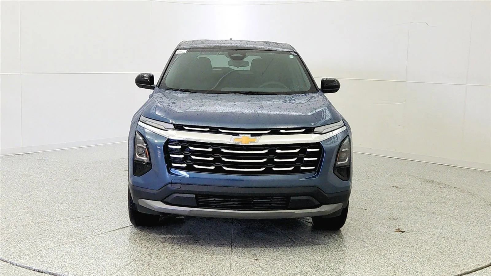 New 2026 Chevrolet Equinox LT image 2