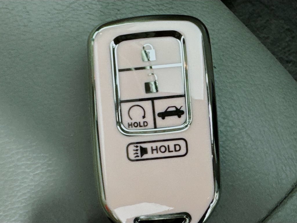 Used 2016 Honda Odyssey EX-L image 39