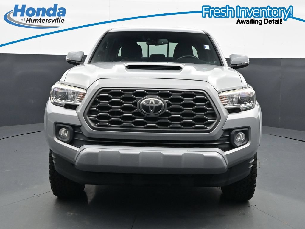 Used 2020 Toyota Tacoma TRD Sport AWD/4WD image 3