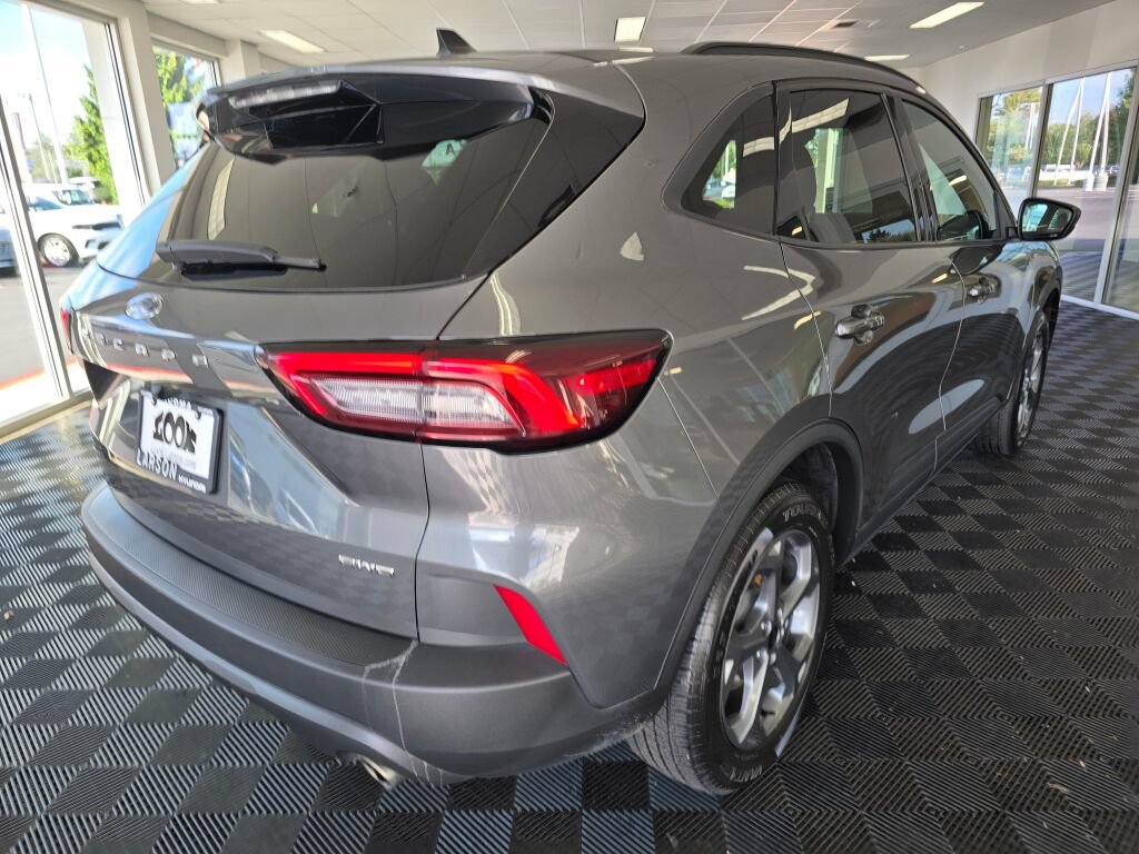 Used 2025 Ford Escape ST-Line Select AWD/4WD image 5