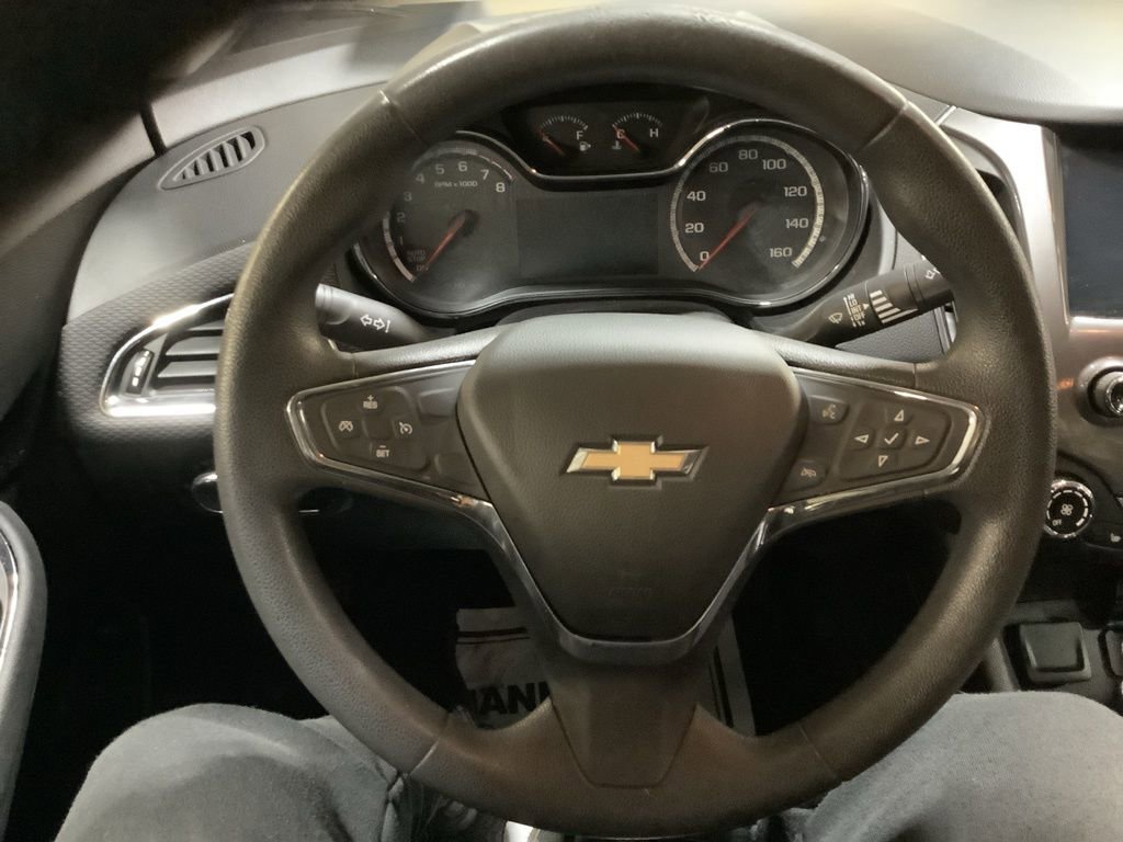 Used 2017 Chevrolet Cruze LT w/ Sun And Sound Package image 27