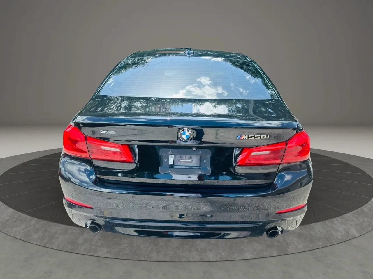 Used 2017 BMW 530i RWD image 4