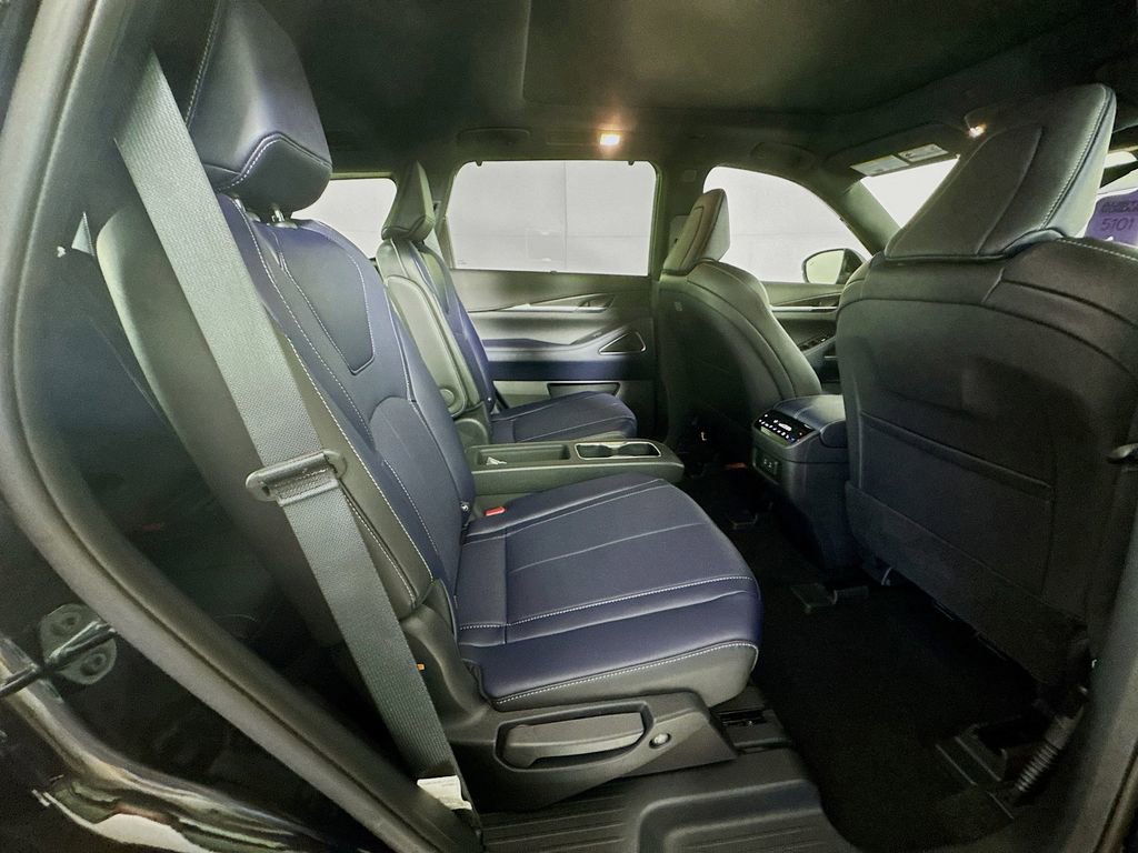 Used 2026 INFINITI QX60 Sport w/ Dark Cargo Package image 35