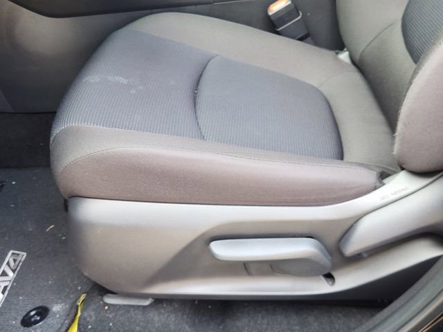 Used 2025 Toyota RAV4 LE AWD/4WD image 21