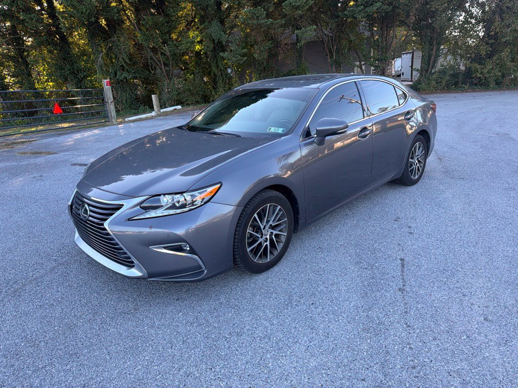 Used 2017 Lexus ES 350 w/ Navigation System Package FWD image 2