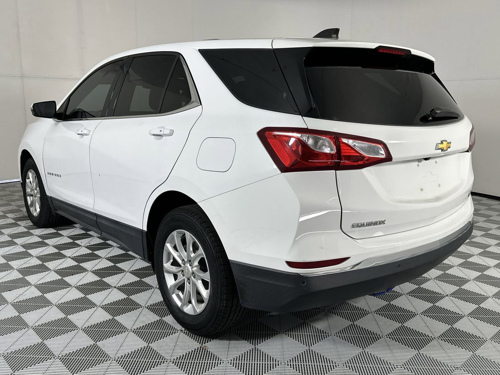 Used 2019 Chevrolet Equinox LT FWD image 6