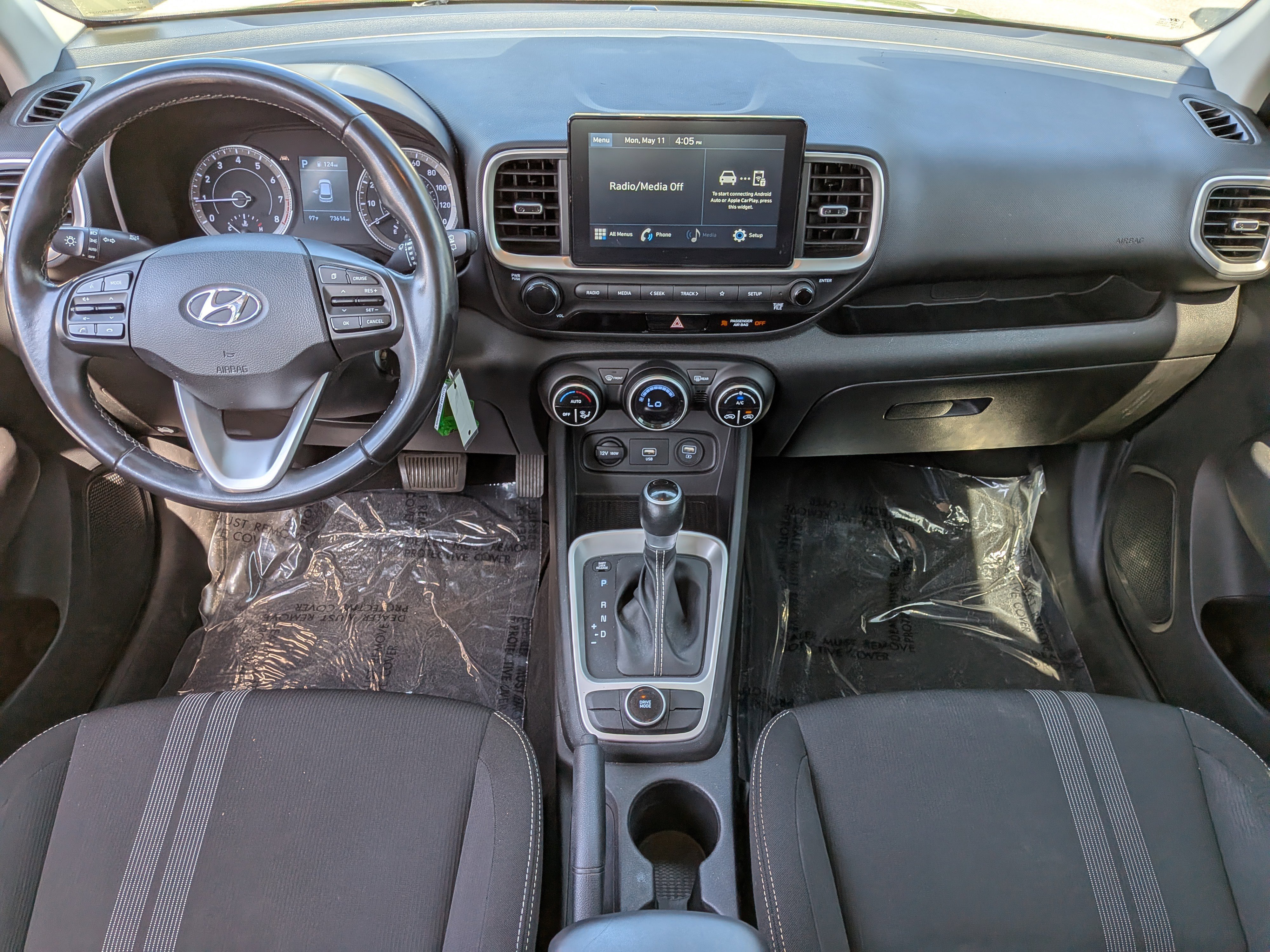 Used 2021 Hyundai Venue SEL FWD image 15