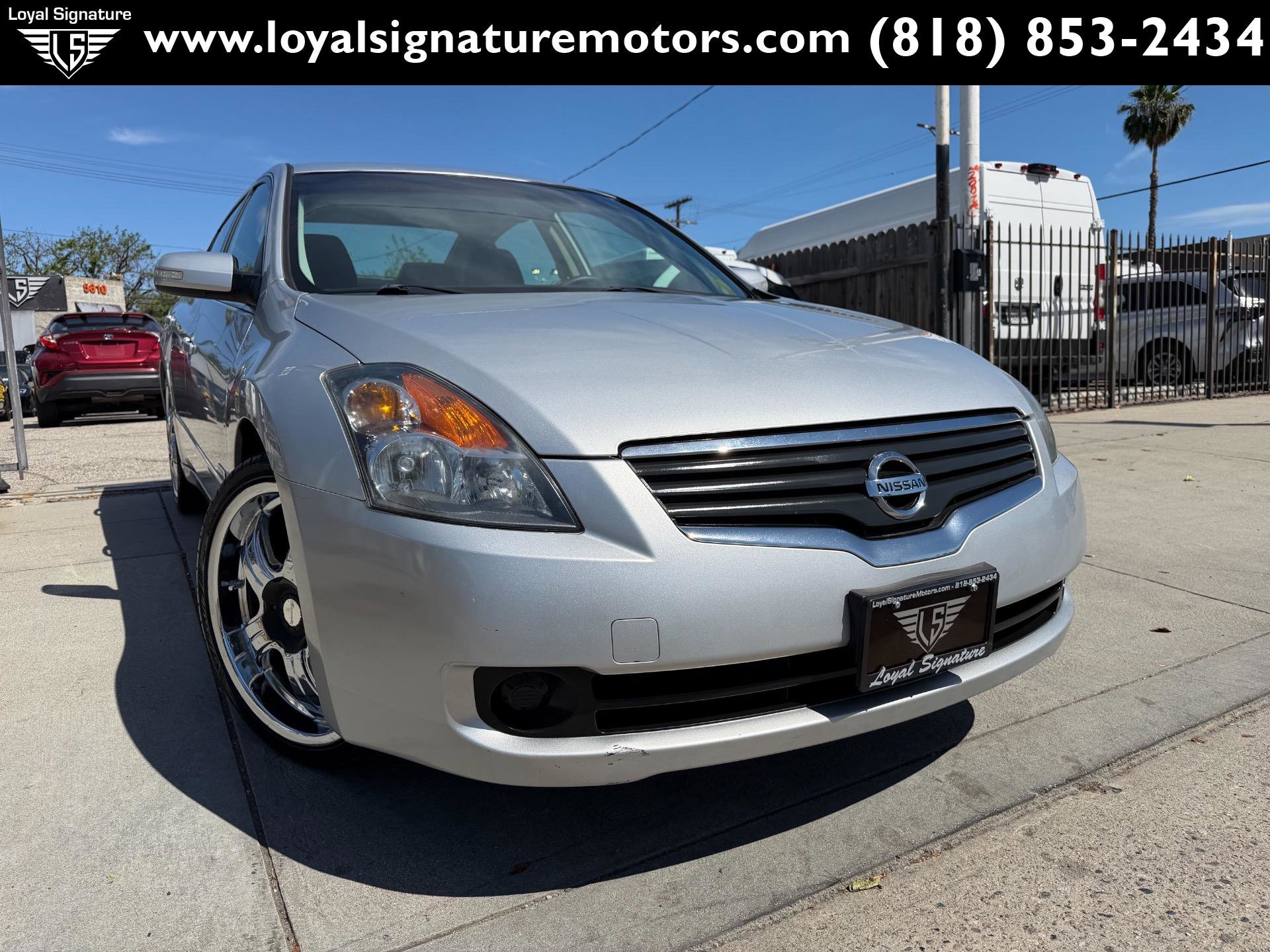 Used 2008 Nissan Altima Hybrid Sedan w/ Technology Pkg