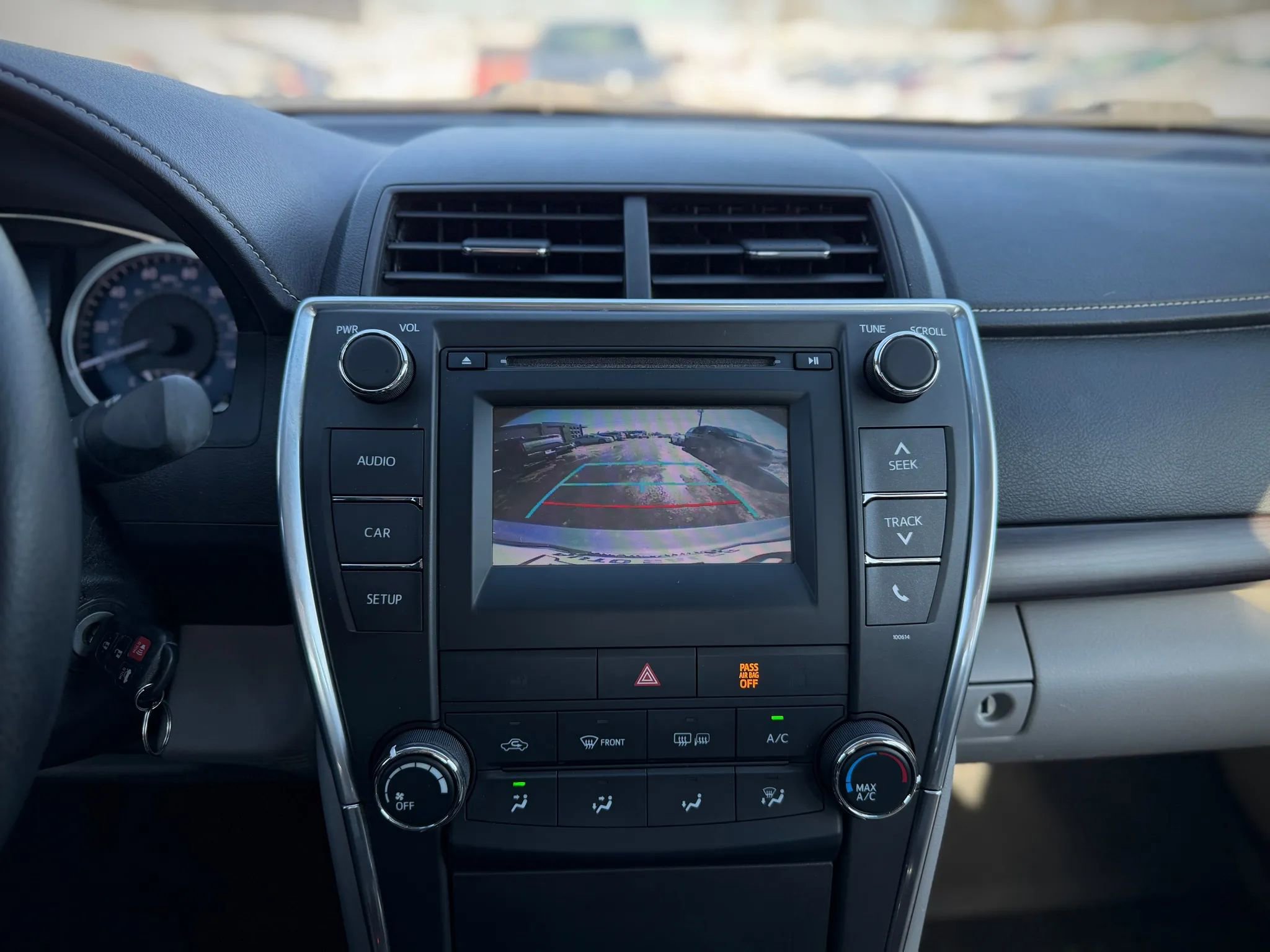 Used 2017 Toyota Camry LE FWD image 14