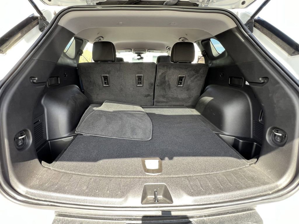 Used 2023 Chevrolet Blazer LT AWD/4WD image 31