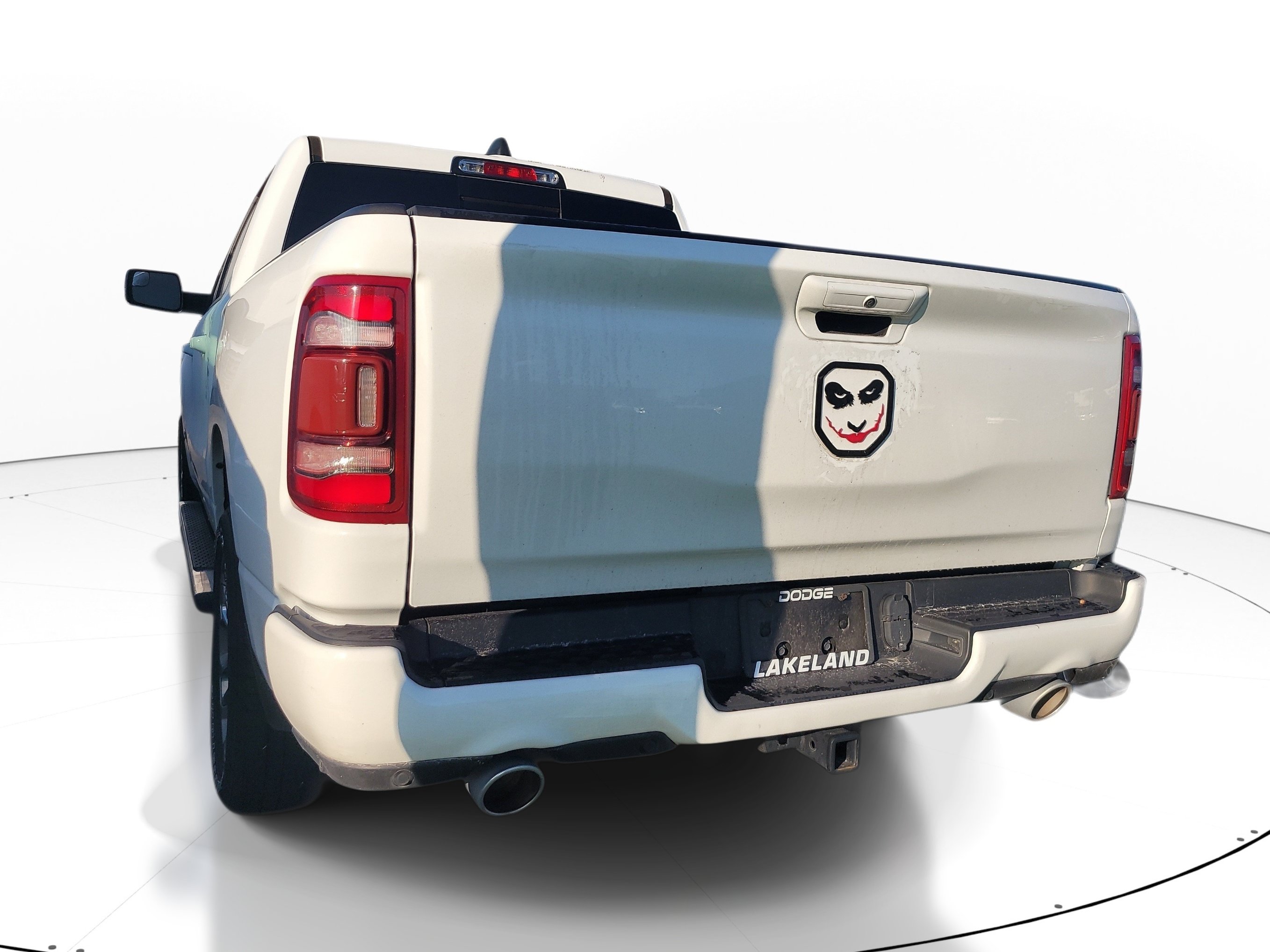 Used 2024 RAM 1500 Laramie AWD/4WD image 6