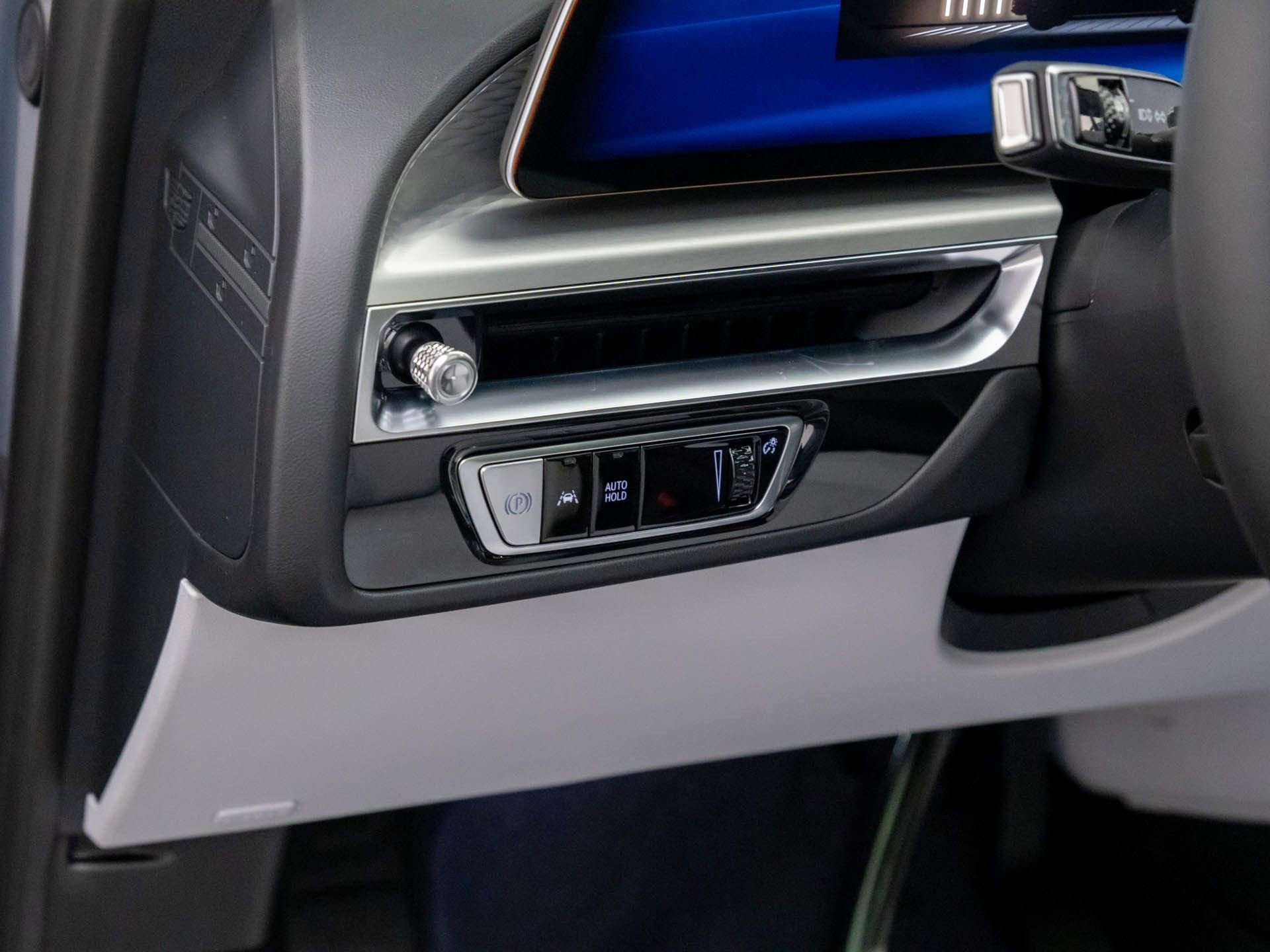 New 2026 Cadillac Lyriq Luxury image 21