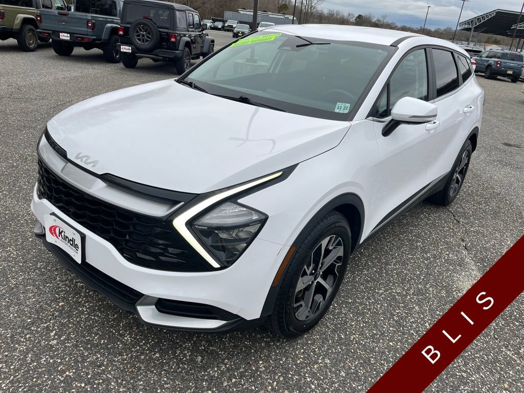 Used 2023 Kia Sportage EX image 4